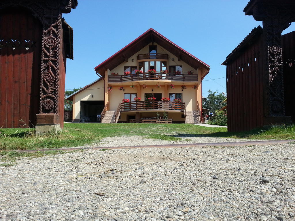 Pensiunea Maramures Ocna Şugatag Eksteriør billede